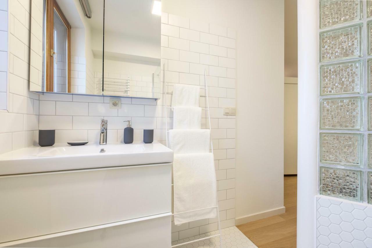 Functional Housings 2 Steps From Grand Place بروكسل المظهر الخارجي الصورة